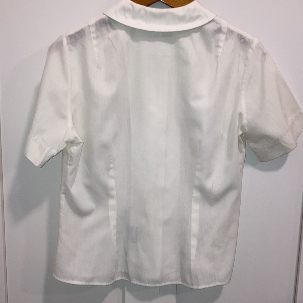 Vintage white blouse. The Villager. - Picture 4 of 7